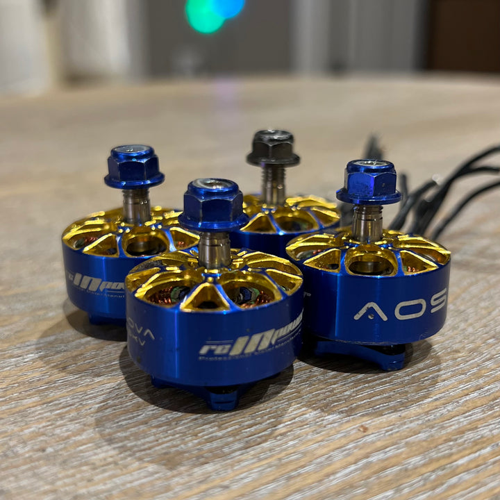 (USADO) 4x RCinPOWER AOS SUPERNOVA 2207 1980Kv Motor - Chris Rosser