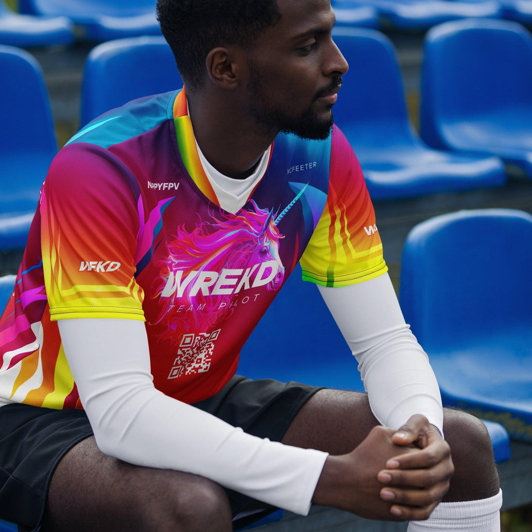 Jersey de piloto del equipo 2024: ejemplo de WREKD / ​​Nappy Rainbow