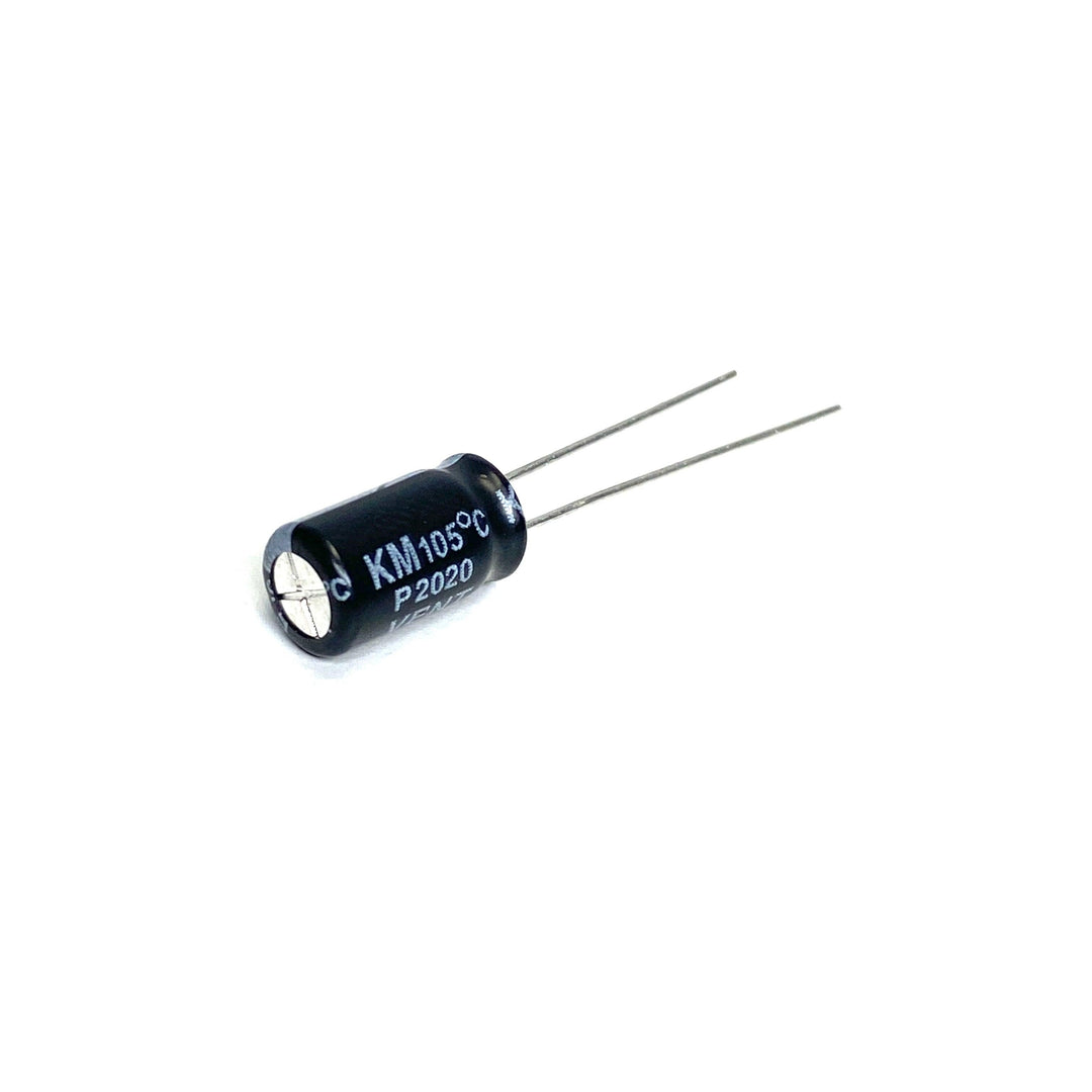 2 condensadores NewBeeDrone de 220 uF y 25 V