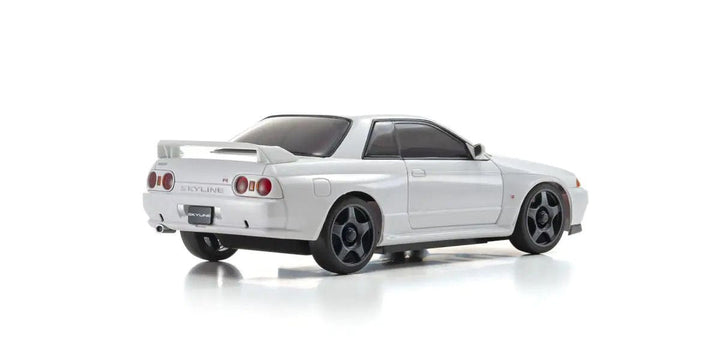 Kyosho Skyline GT-R Nismo White Mini-Z AWD KYO32639W RTR ReadySet